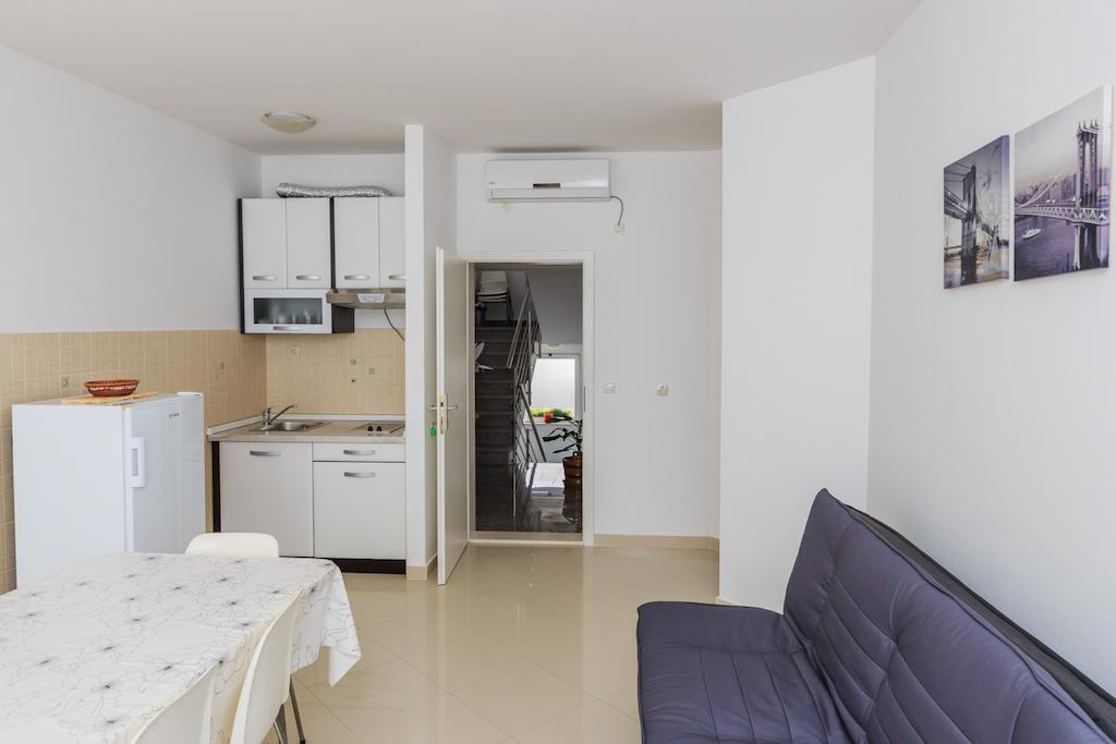 Apartments Rogulj Rogoznica  Kamer foto