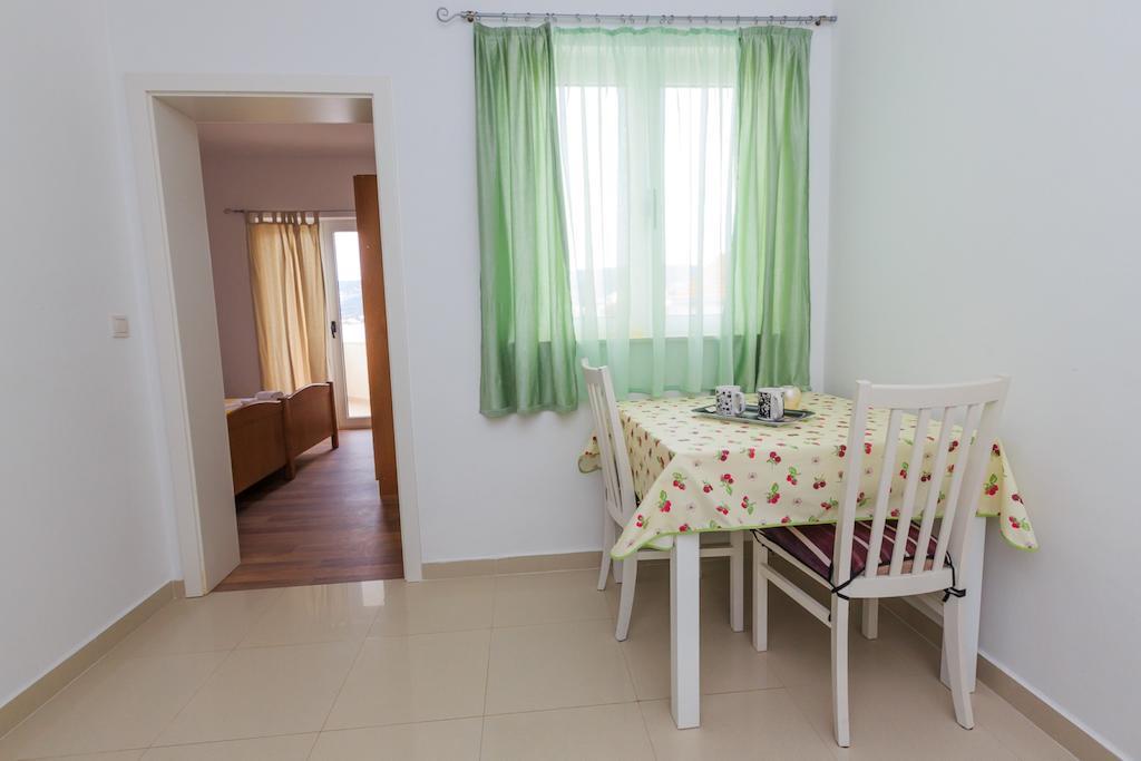 Apartments Rogulj Rogoznica  Kamer foto
