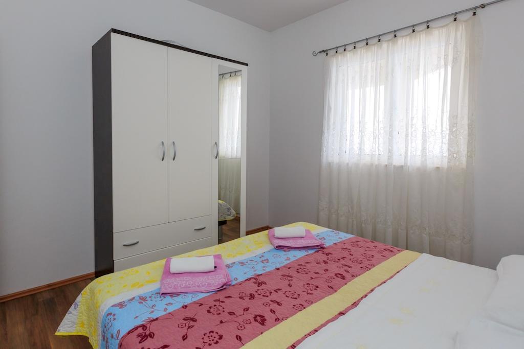 Apartments Rogulj Rogoznica  Kamer foto