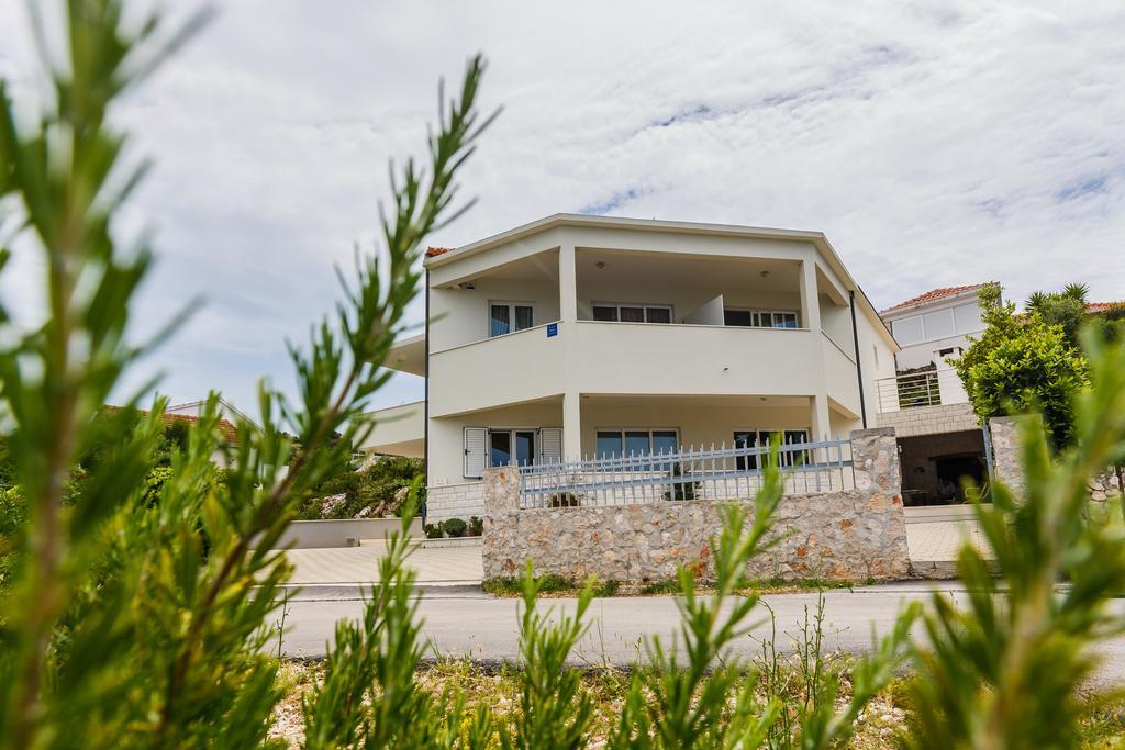 Apartments Rogulj Rogoznica  Buitenkant foto